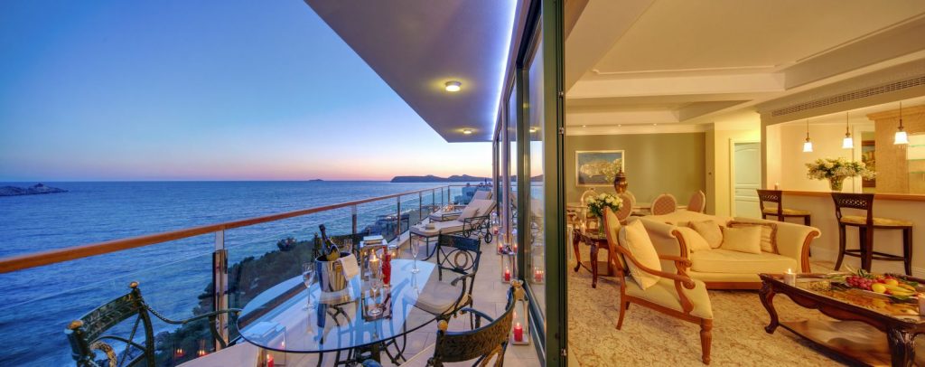 ROYAL PRINCESS presidential suite12