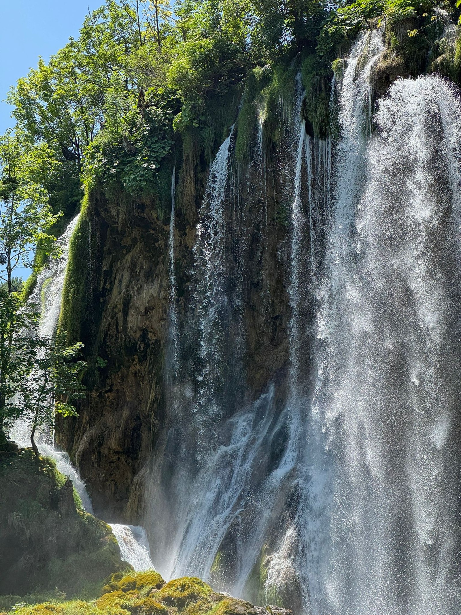 Plitvice Lakes, photo credit by Joseph Delmotte