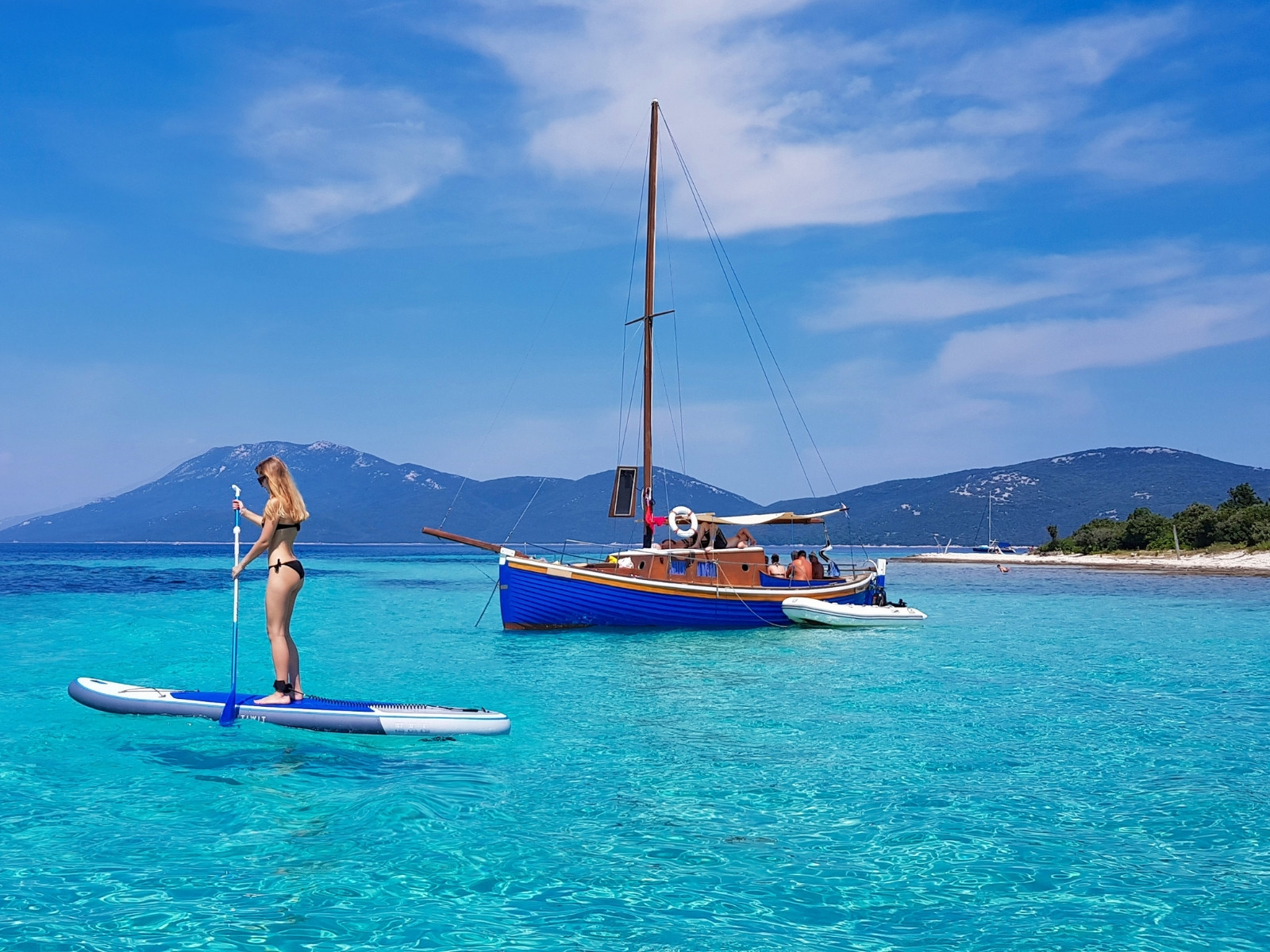 Paddle, photo by Hrvoje Serdar, photo credit by Lošinj Tourist Board