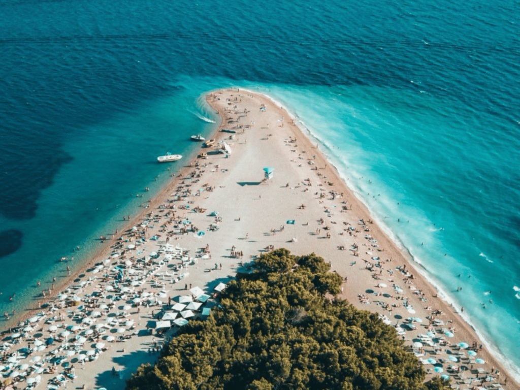Bol-beach-Golden-horn-Brac-island-Croatia-Photo-by-Oliver-kvadratna-Sjostrom-on Unsplash-
